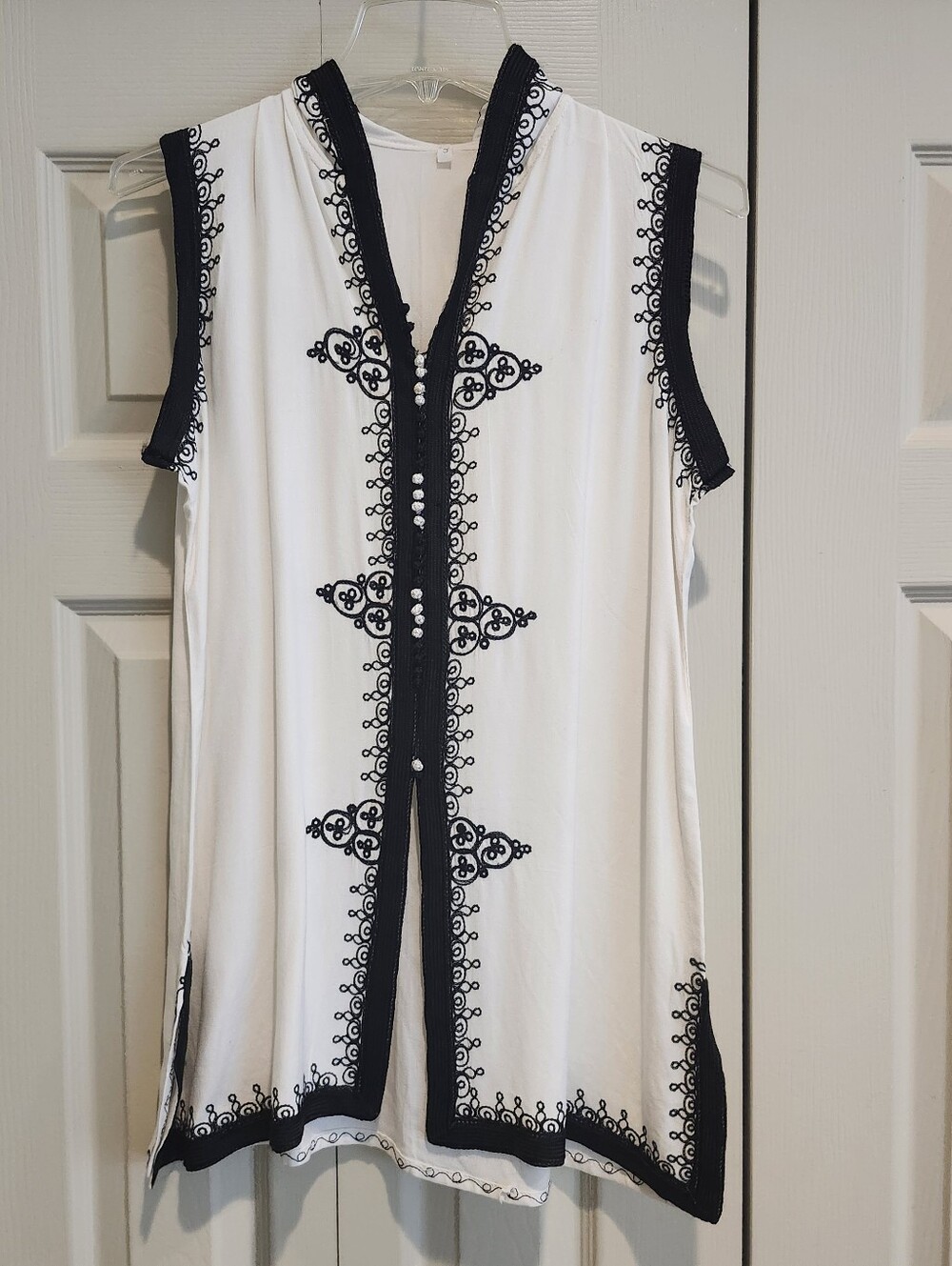 New Moroccan Hooded EMBROIDERED Kaftan Djellaba Black & WHITE Sleeveless Tunic